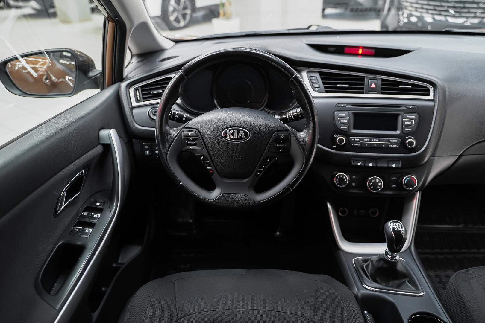 Kia Ceed 2016, коричневый, ДЦ Орехово