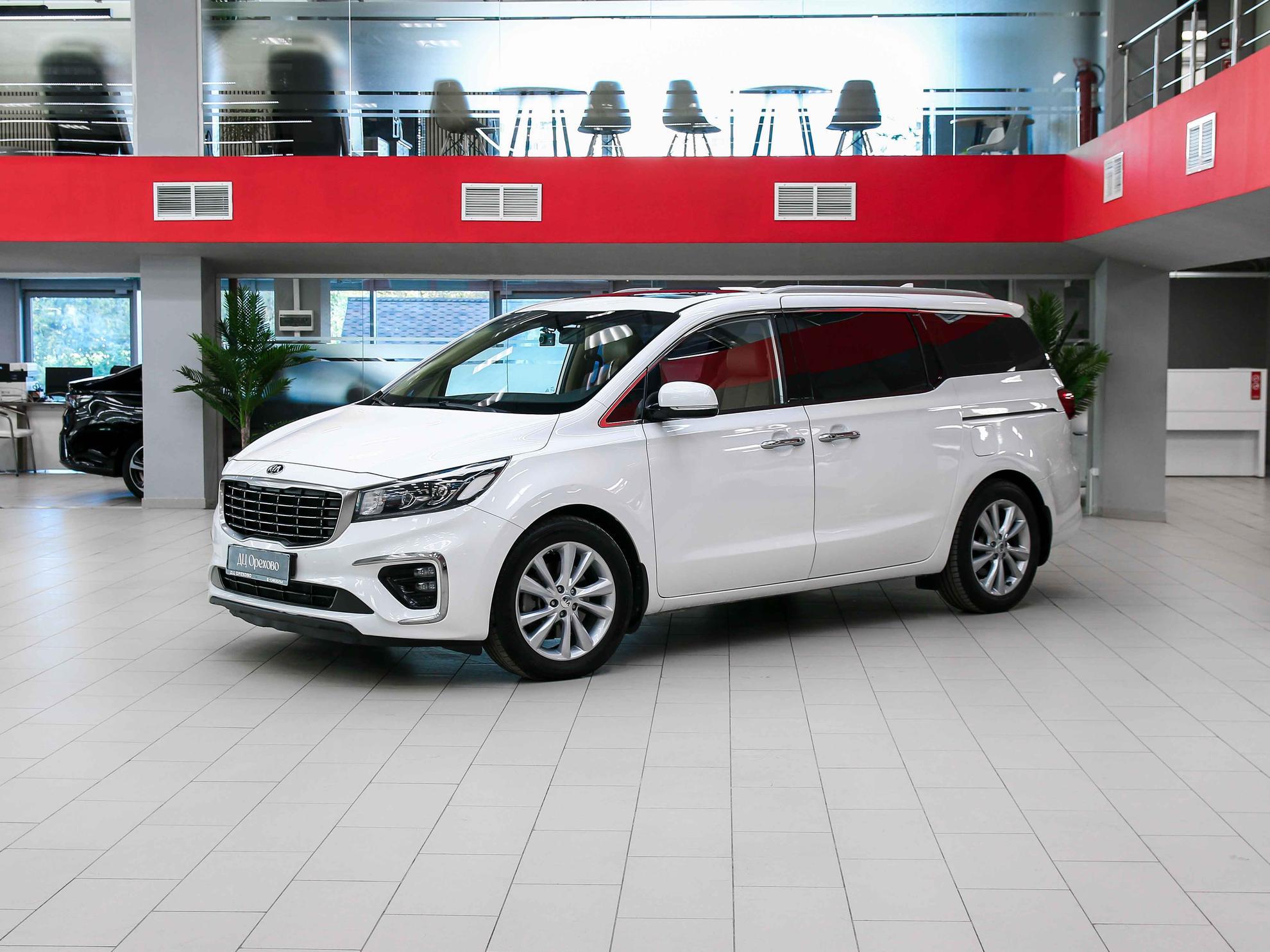 Kia Carnival 2019, белый, ДЦ Орехово