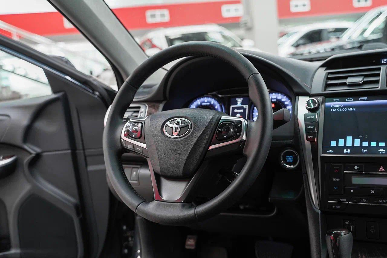 Toyota Camry 2017, черный, ДЦ Орехово