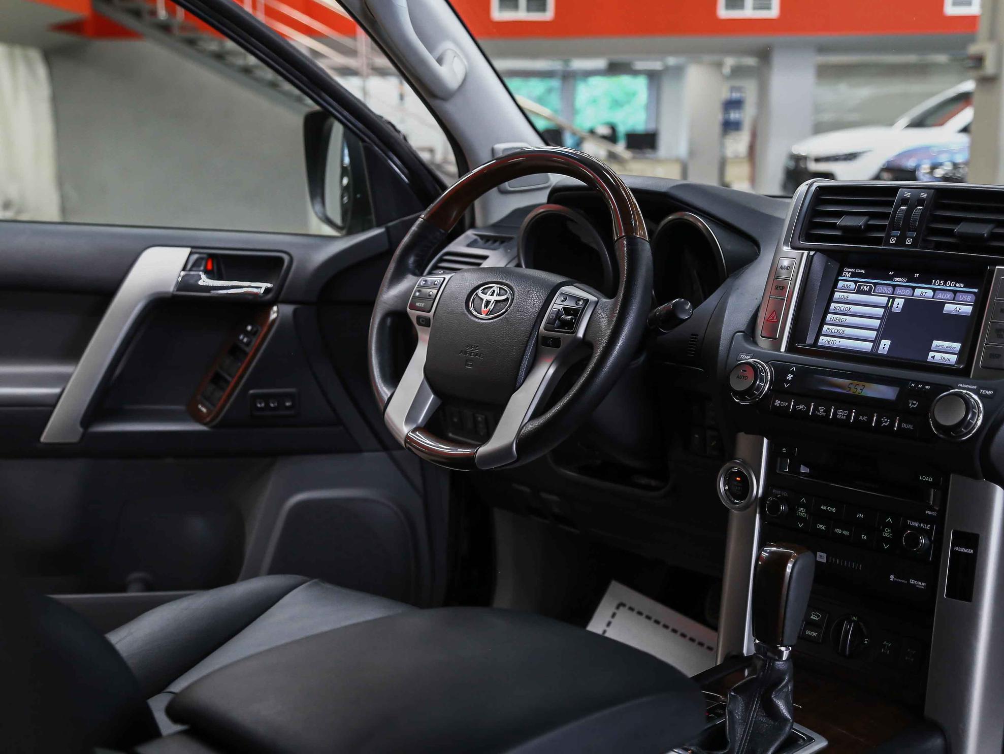 Toyota Land Cruiser Prado 2013, черный, ДЦ Орехово