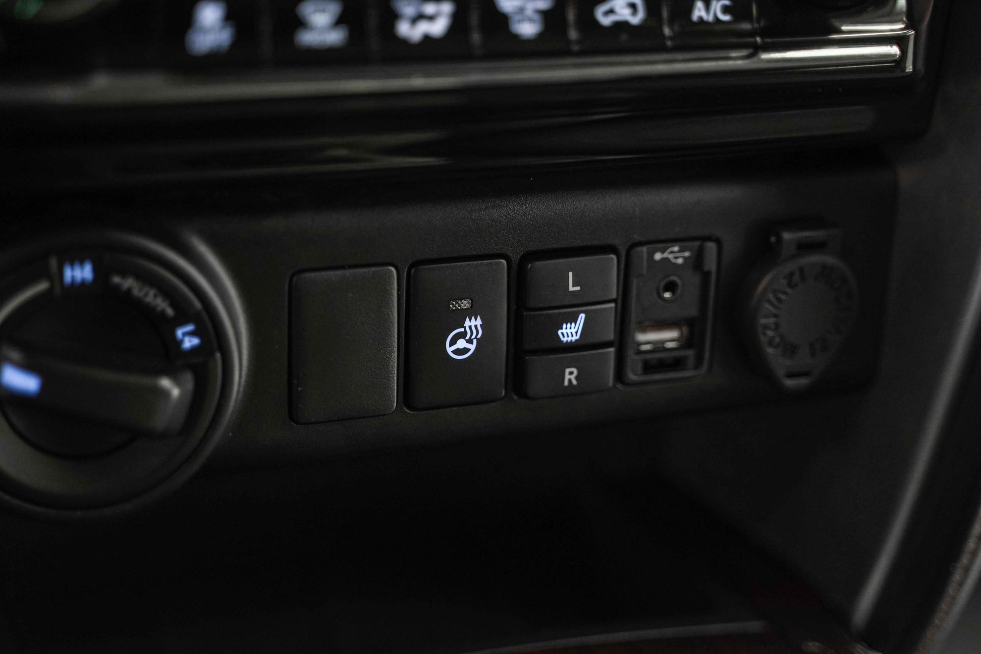 Toyota Fortuner 2018, черный, ДЦ Орехово