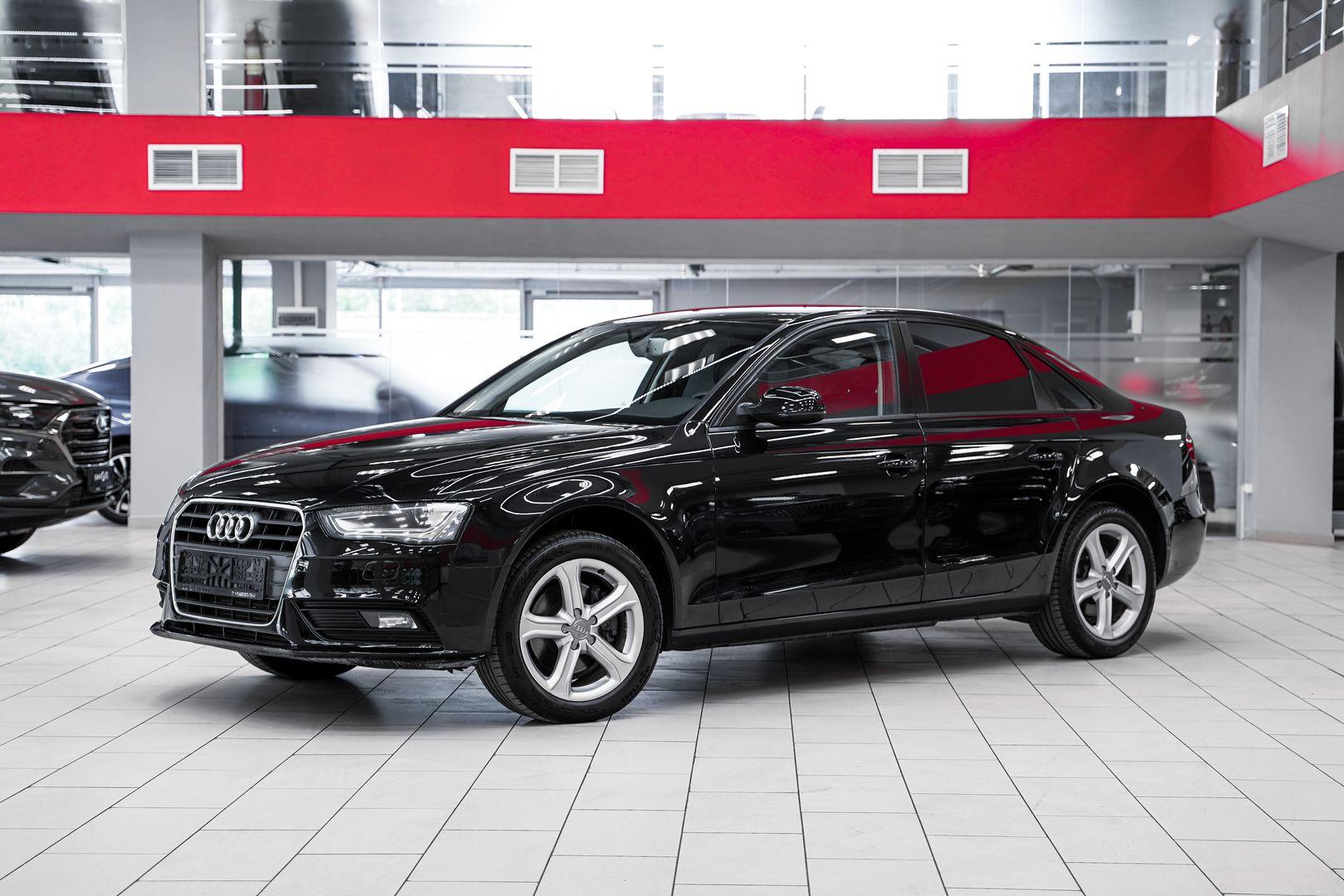 Audi A4 2015, черный, ДЦ Орехово