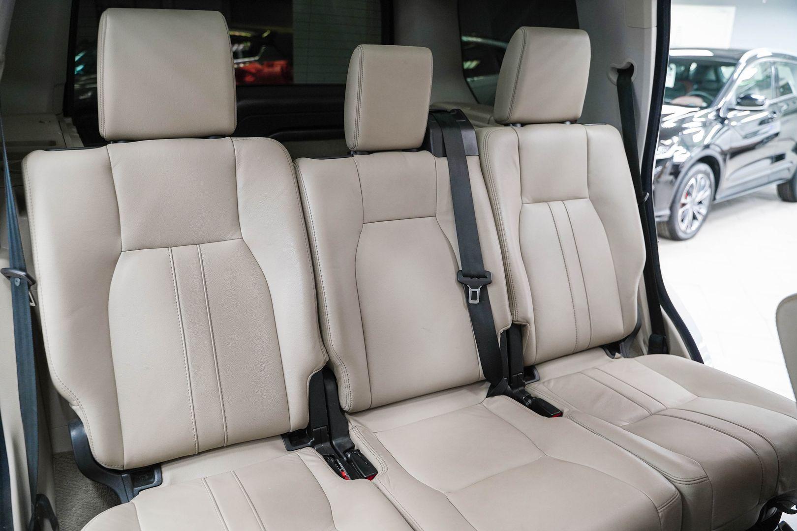Land Rover Discovery 2013, белый, ДЦ Орехово