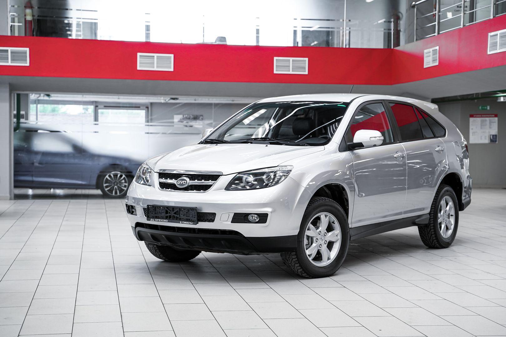 BYD S6 2013, серебряный, ДЦ Орехово