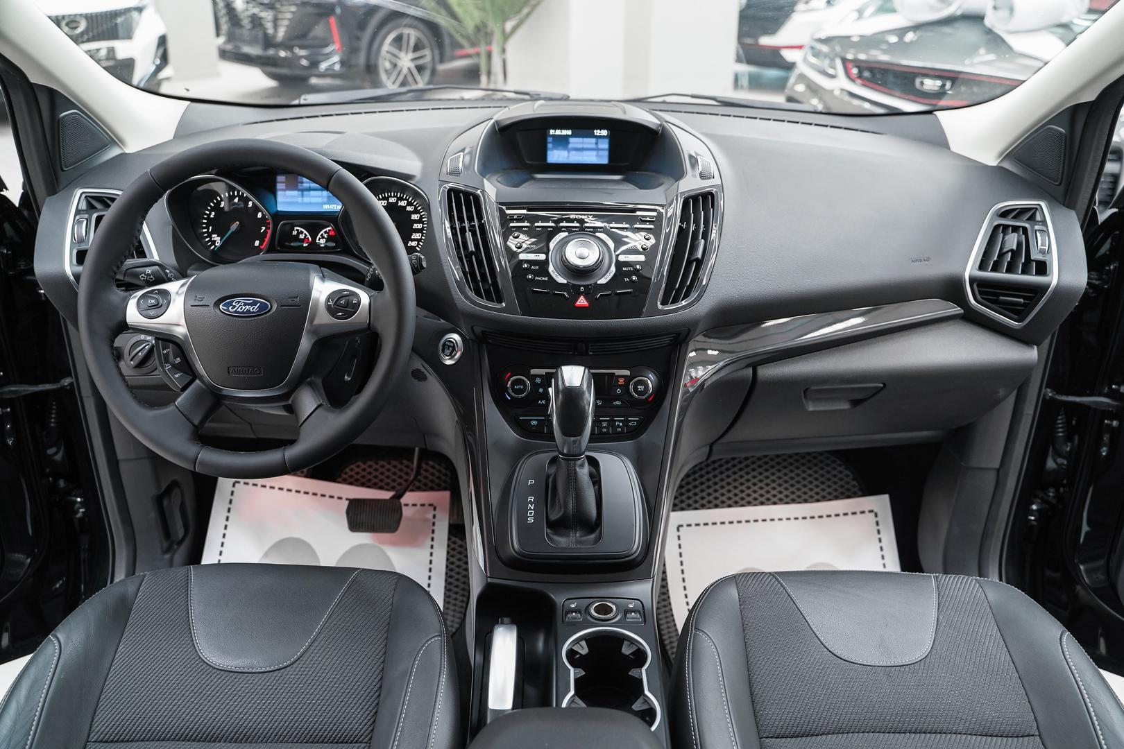 Ford Kuga 2015, черный, ДЦ Орехово