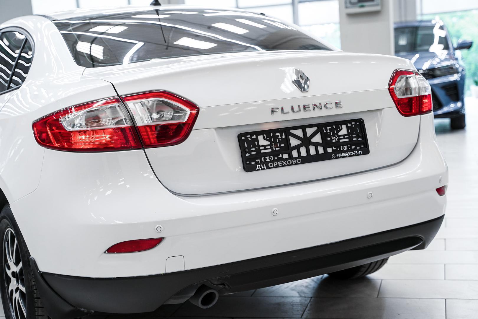 Renault Fluence 2011, белый, ДЦ Орехово
