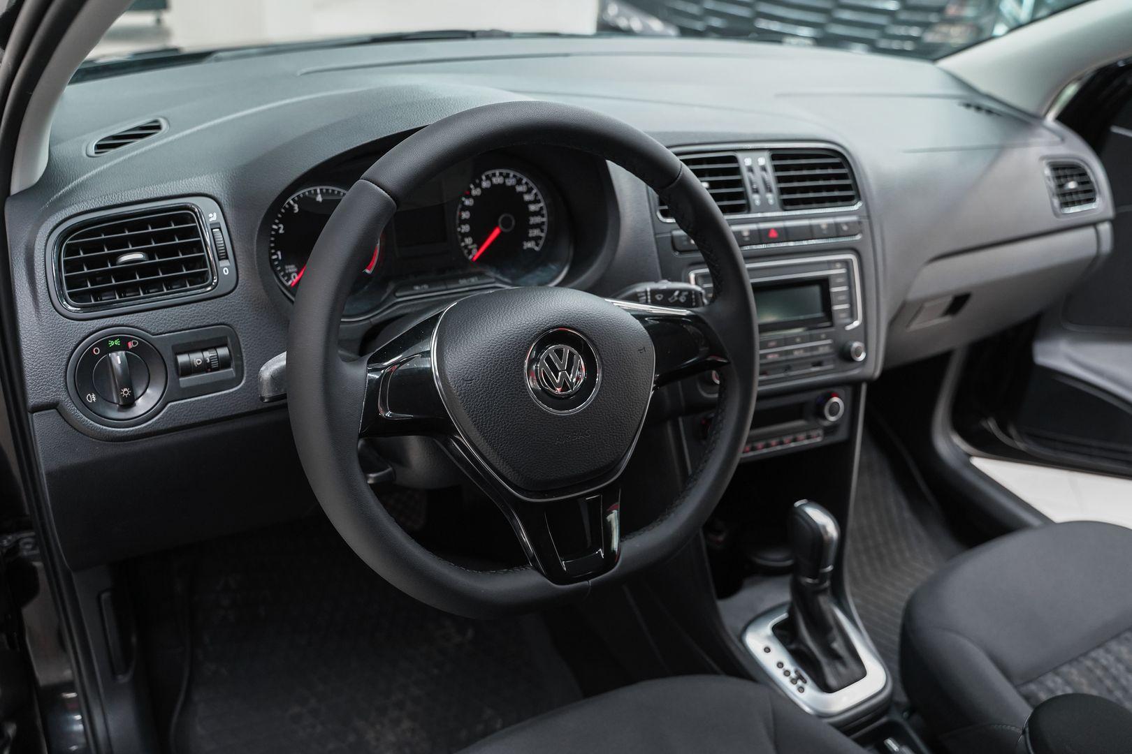 Volkswagen Polo 2017, черный, ДЦ Орехово