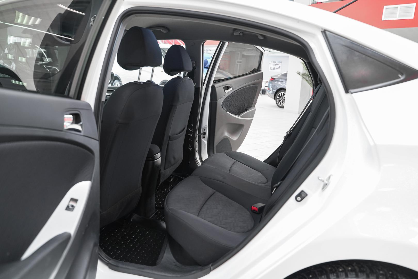 Hyundai Solaris 2014, белый, ДЦ Орехово