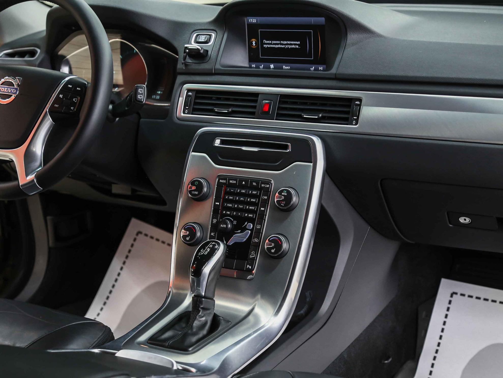 Volvo XC70 2013, серый, ДЦ Орехово