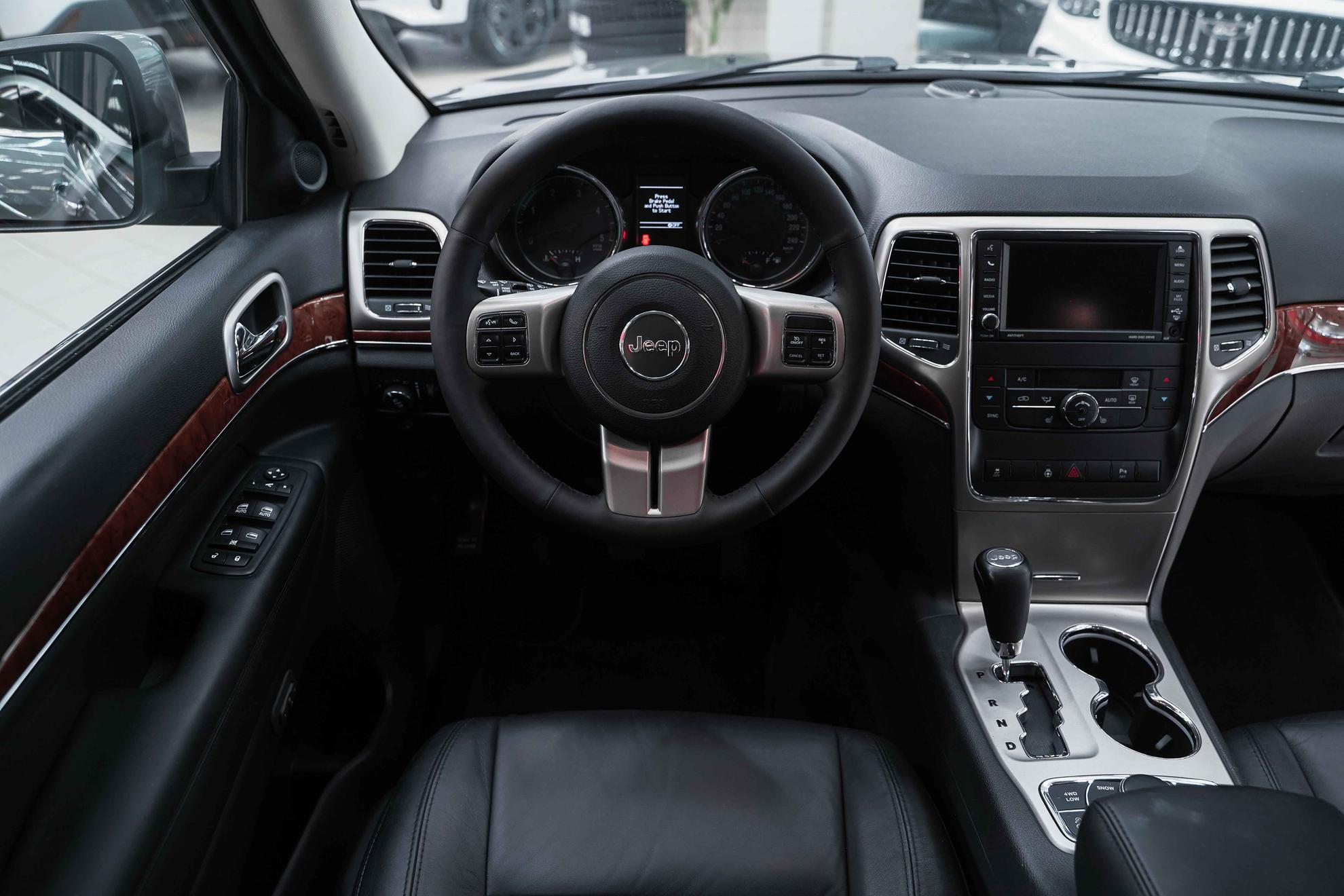 Jeep Grand Cherokee 2012, серый, ДЦ Орехово
