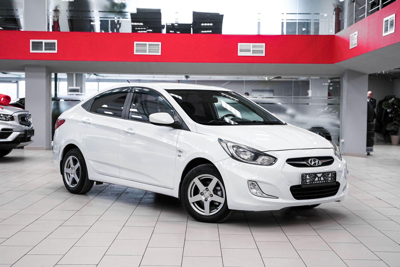 Hyundai Solaris 2013, белый, ДЦ Орехово