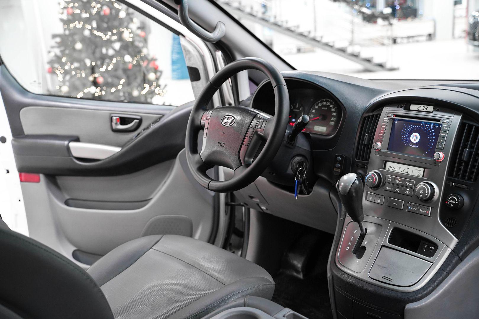 Hyundai Grand Starex 2010, белый, ДЦ Орехово
