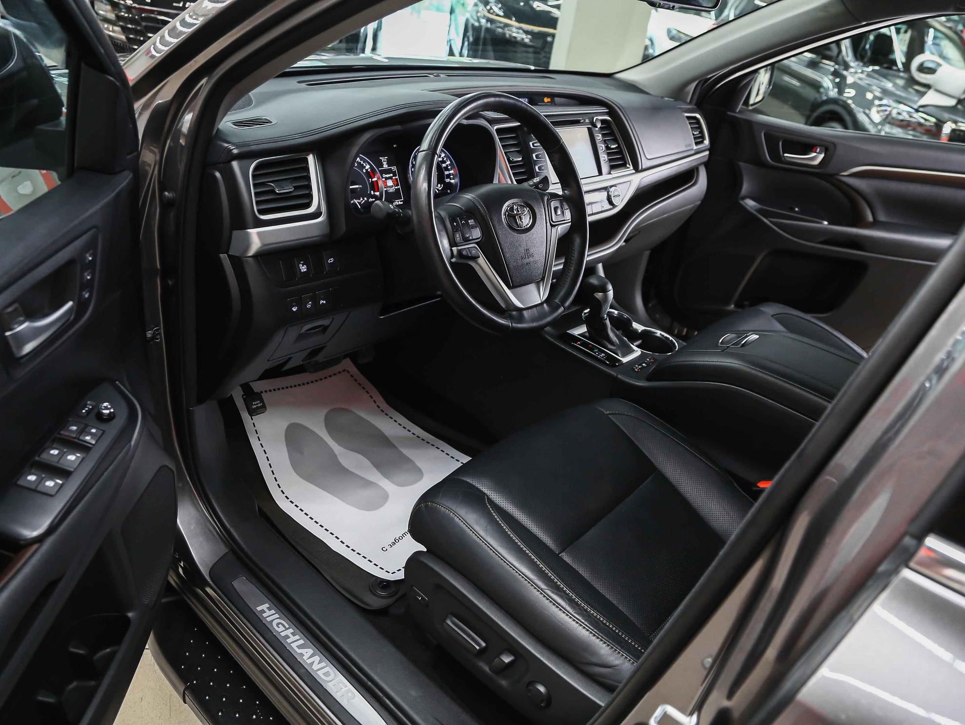 Toyota Highlander 2014, серый, ДЦ Орехово