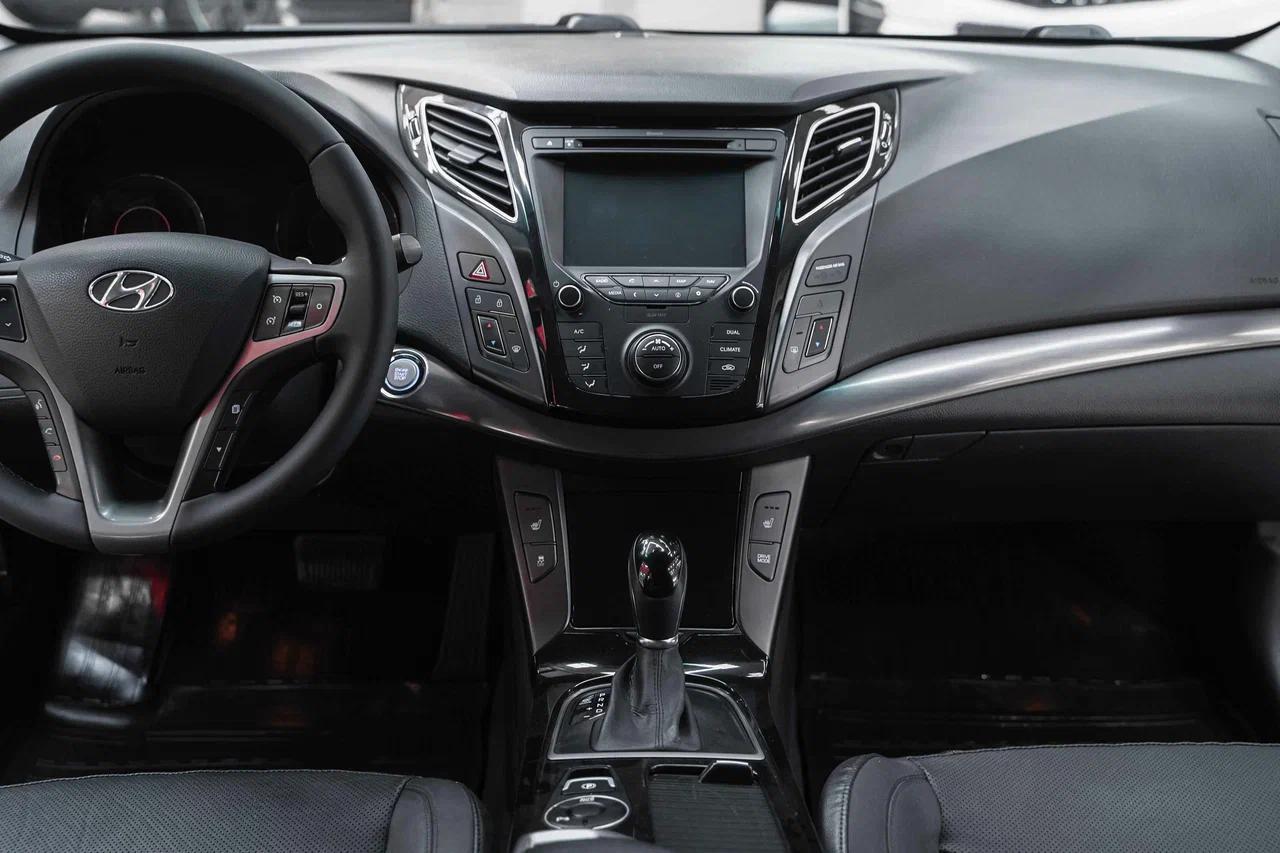 Hyundai i40 2015, черный, ДЦ Орехово