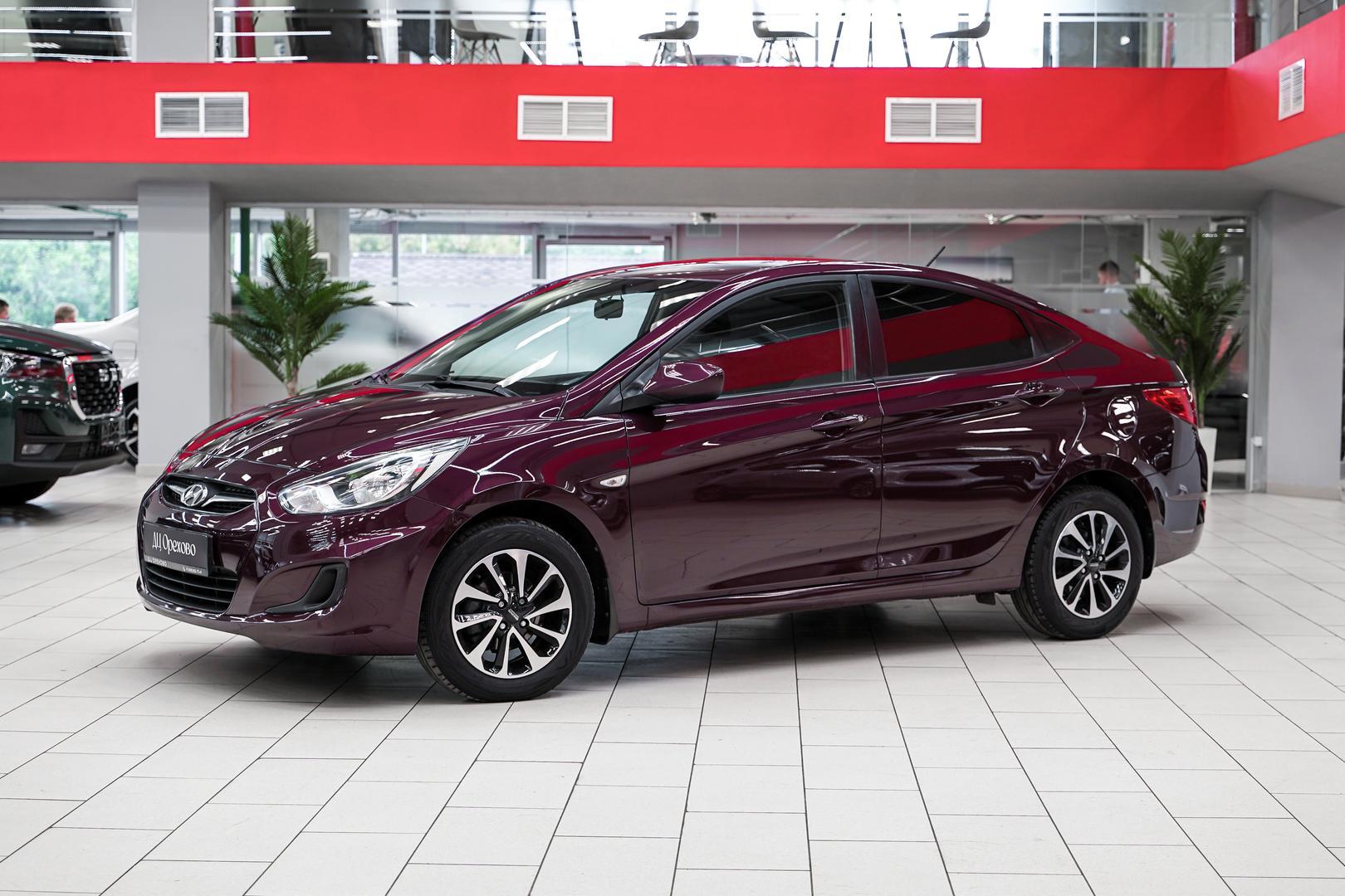 Hyundai Solaris 2013, фиолетовый, ДЦ Орехово