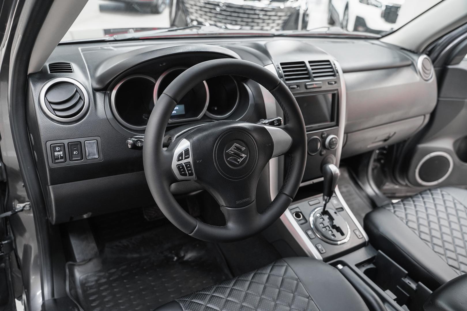 Suzuki Grand Vitara 2010, серый, ДЦ Орехово