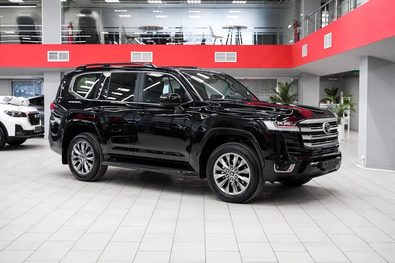 Toyota Land Cruiser 2025, черный, ДЦ Орехово
