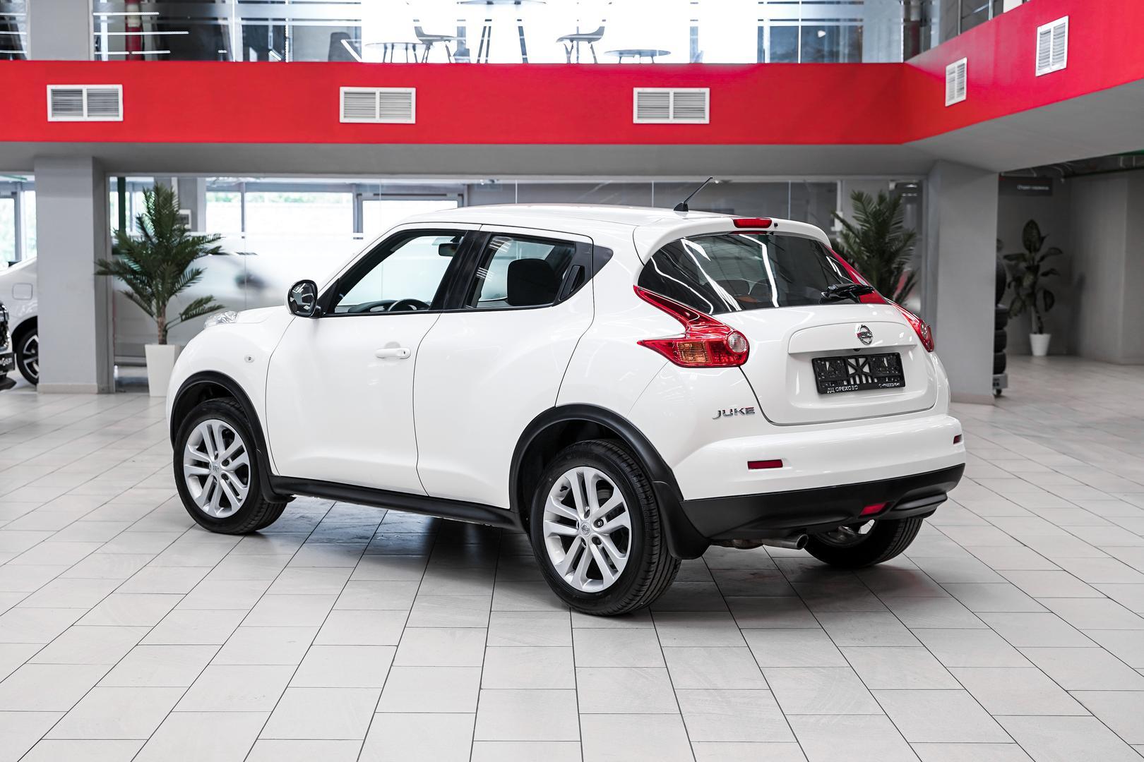 Nissan Juke 2014, белый, ДЦ Орехово