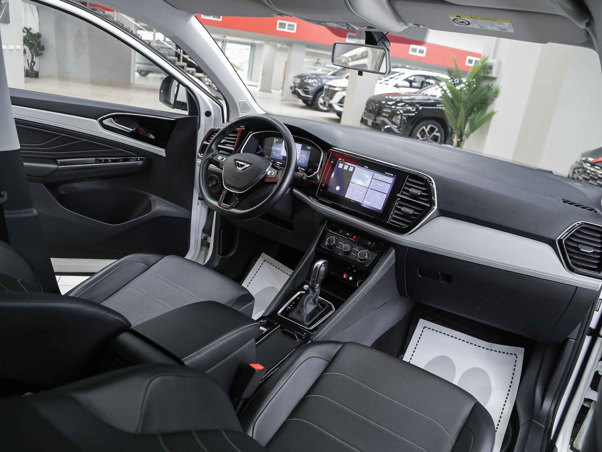 Jetta VS7 2023, белый, ДЦ Орехово