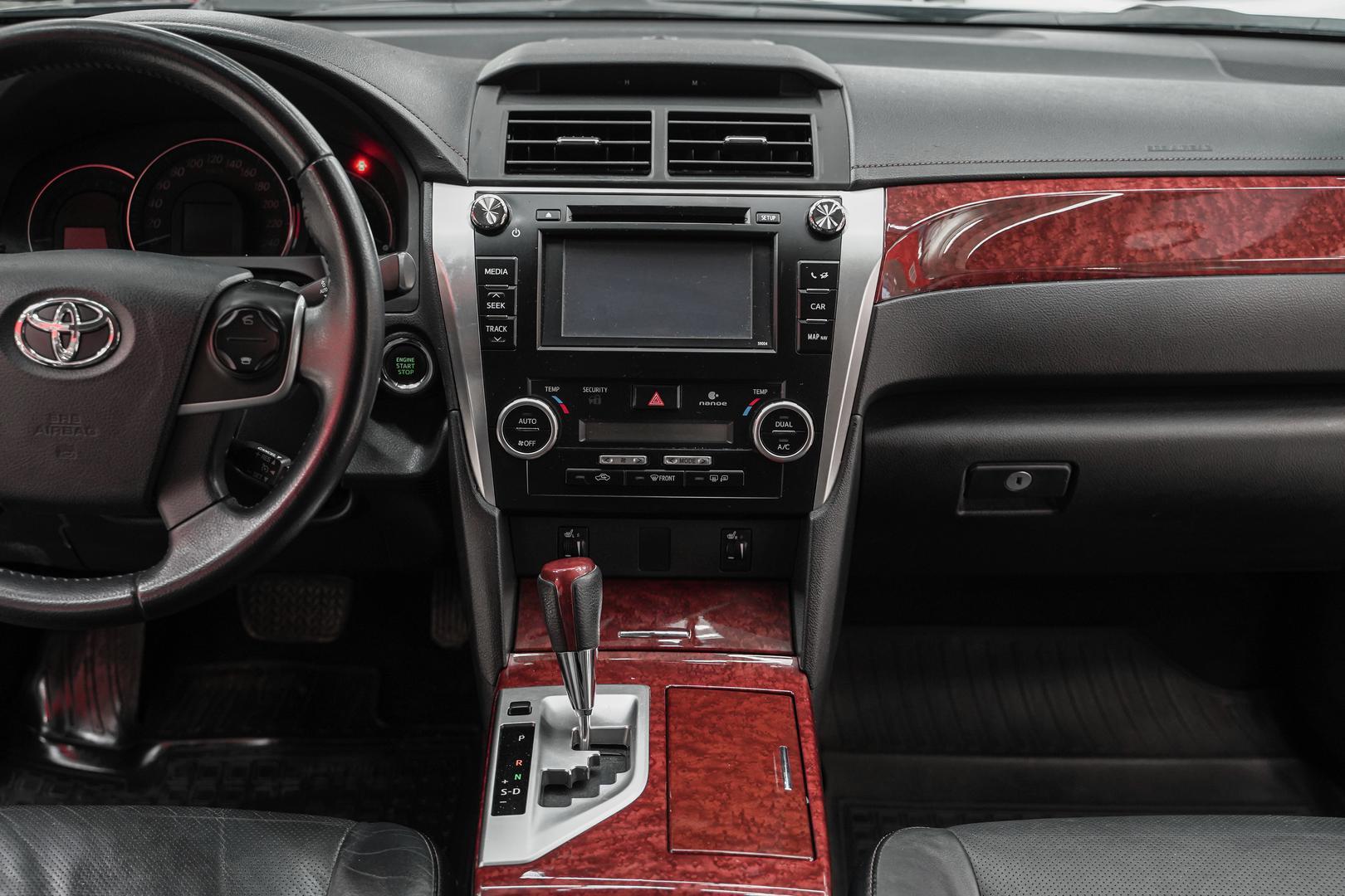 Toyota Camry 2013, черный, ДЦ Орехово
