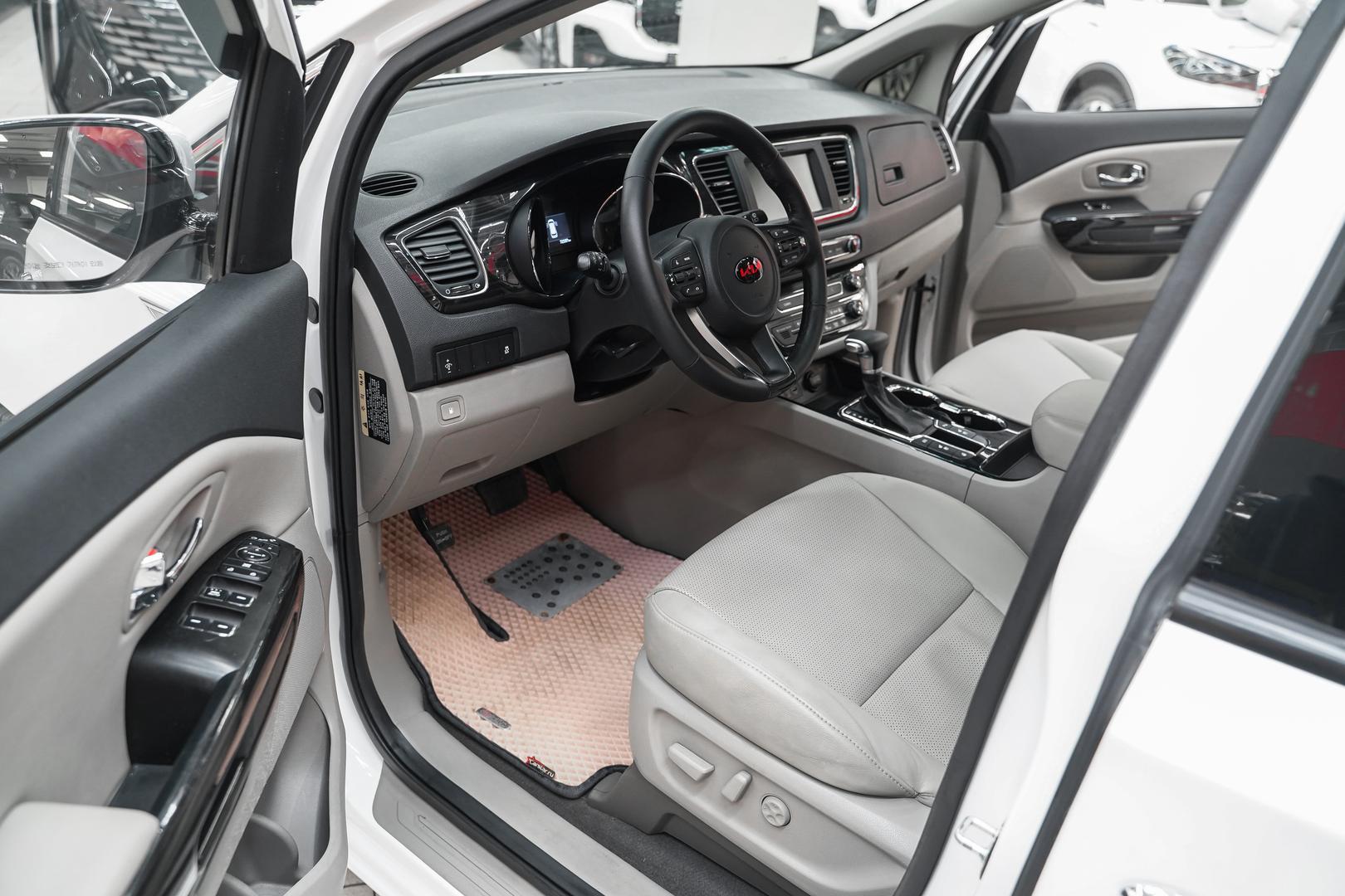 Kia Carnival 2019, белый, ДЦ Орехово