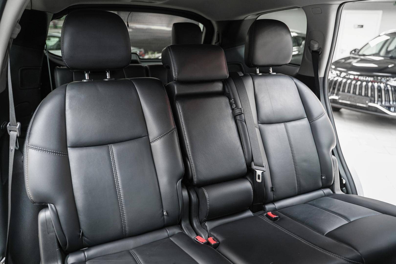 Nissan Pathfinder 2014, серебряный, ДЦ Орехово