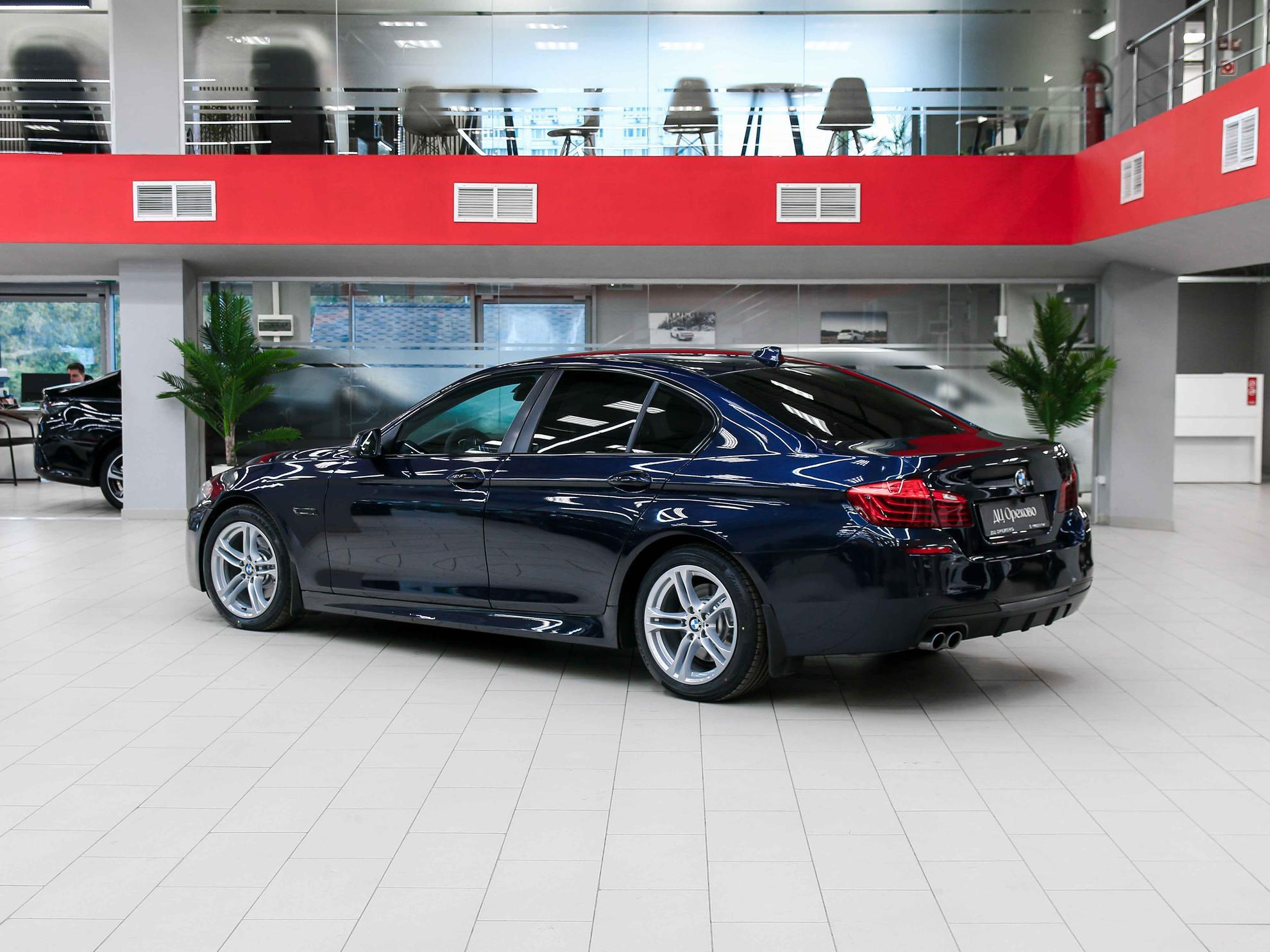 BMW 5 серии 2014, синий, ДЦ Орехово