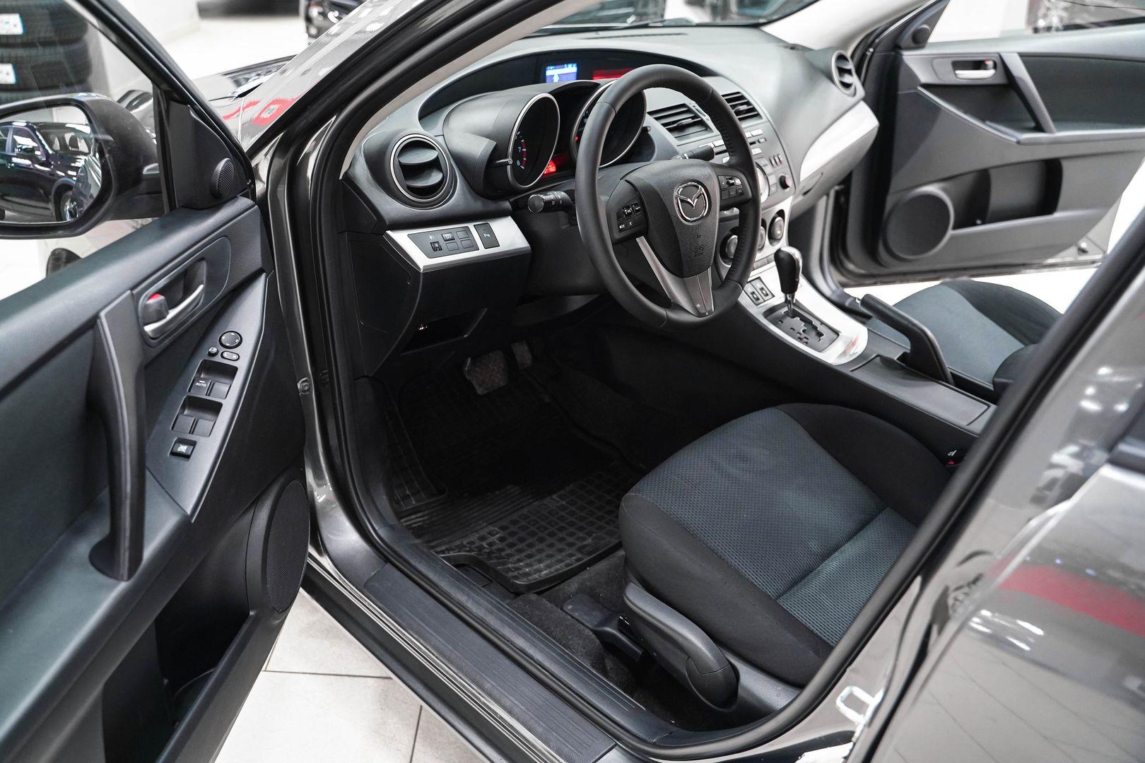 Mazda 3 2010, серый, ДЦ Орехово