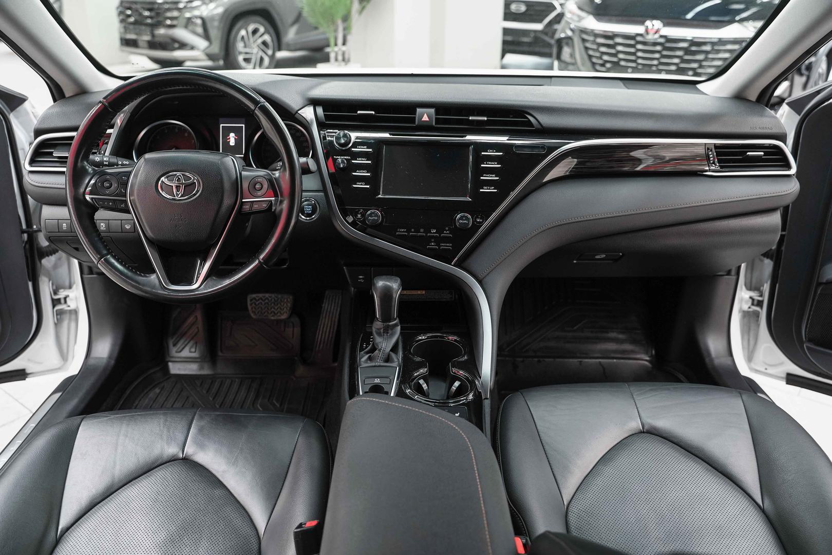 Toyota Camry 2019, белый, ДЦ Орехово