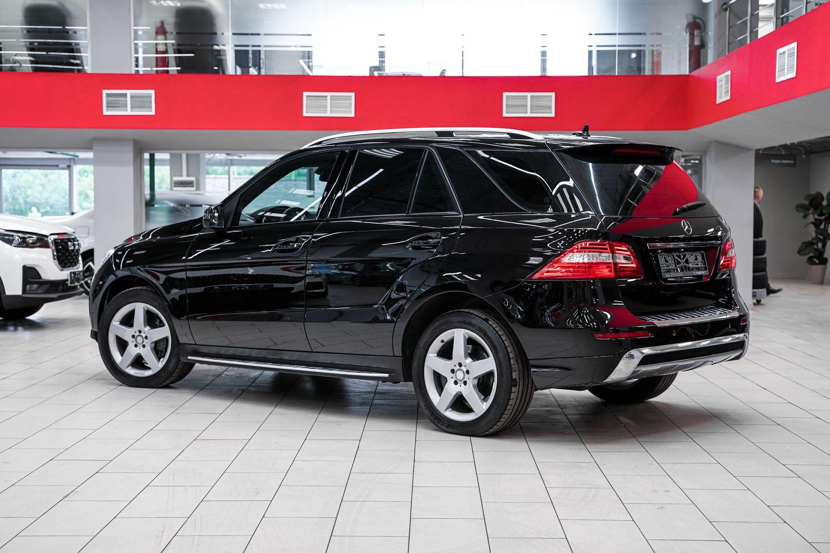 Mercedes-Benz M-Класс 2012, черный, ДЦ Орехово