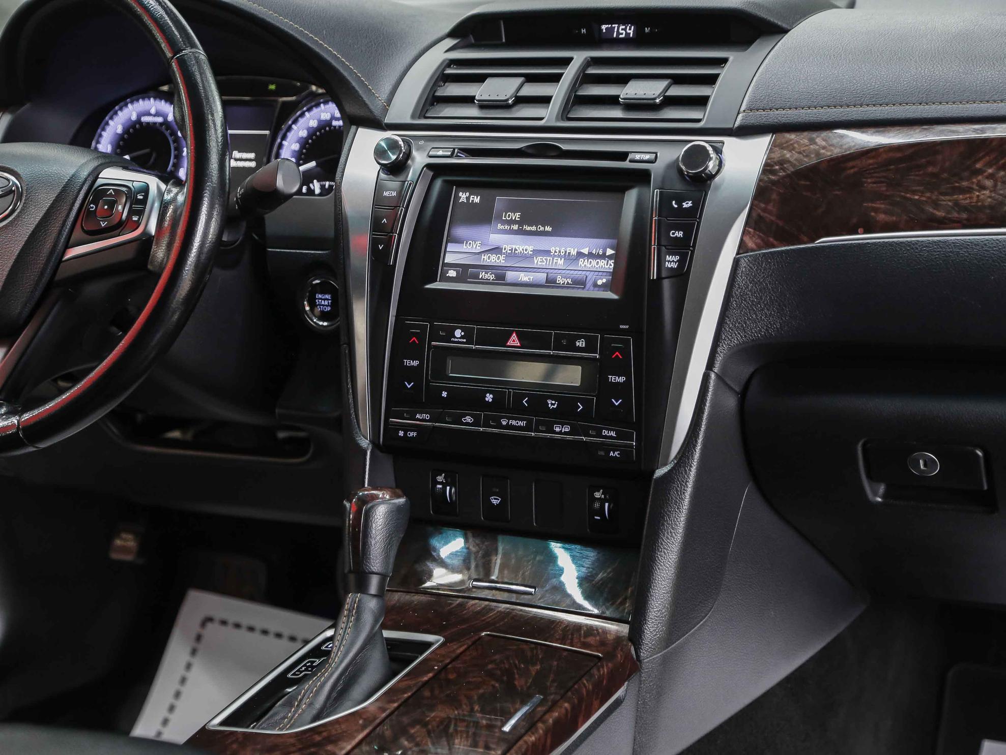 Toyota Camry 2016, черный, ДЦ Орехово