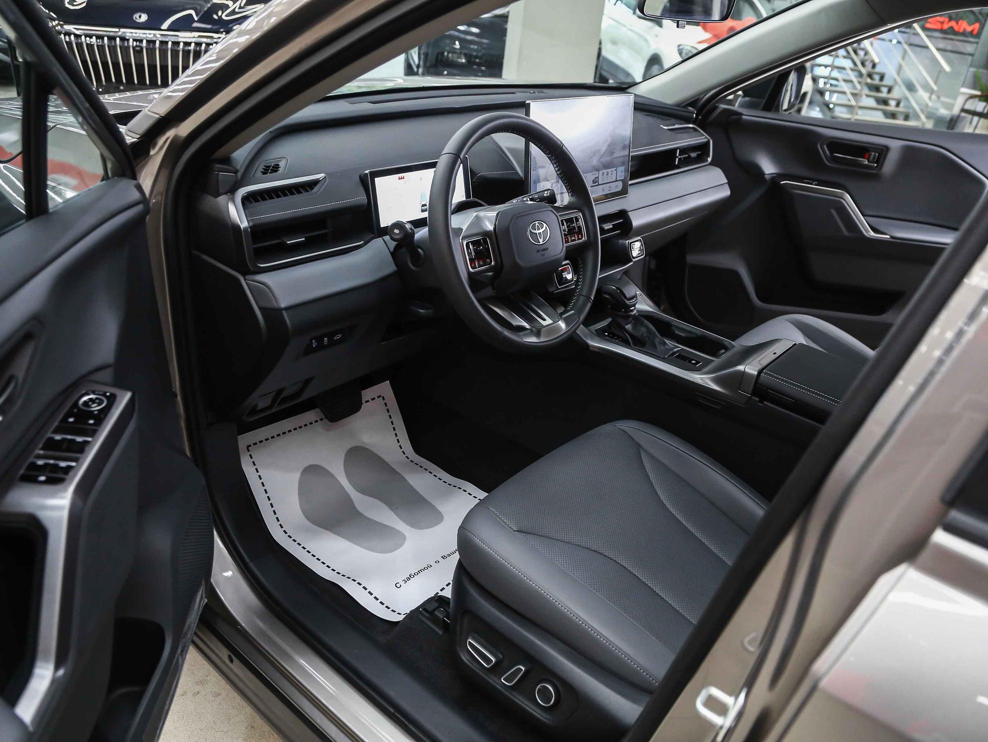 Toyota RAV4 2026, коричневый, ДЦ Орехово