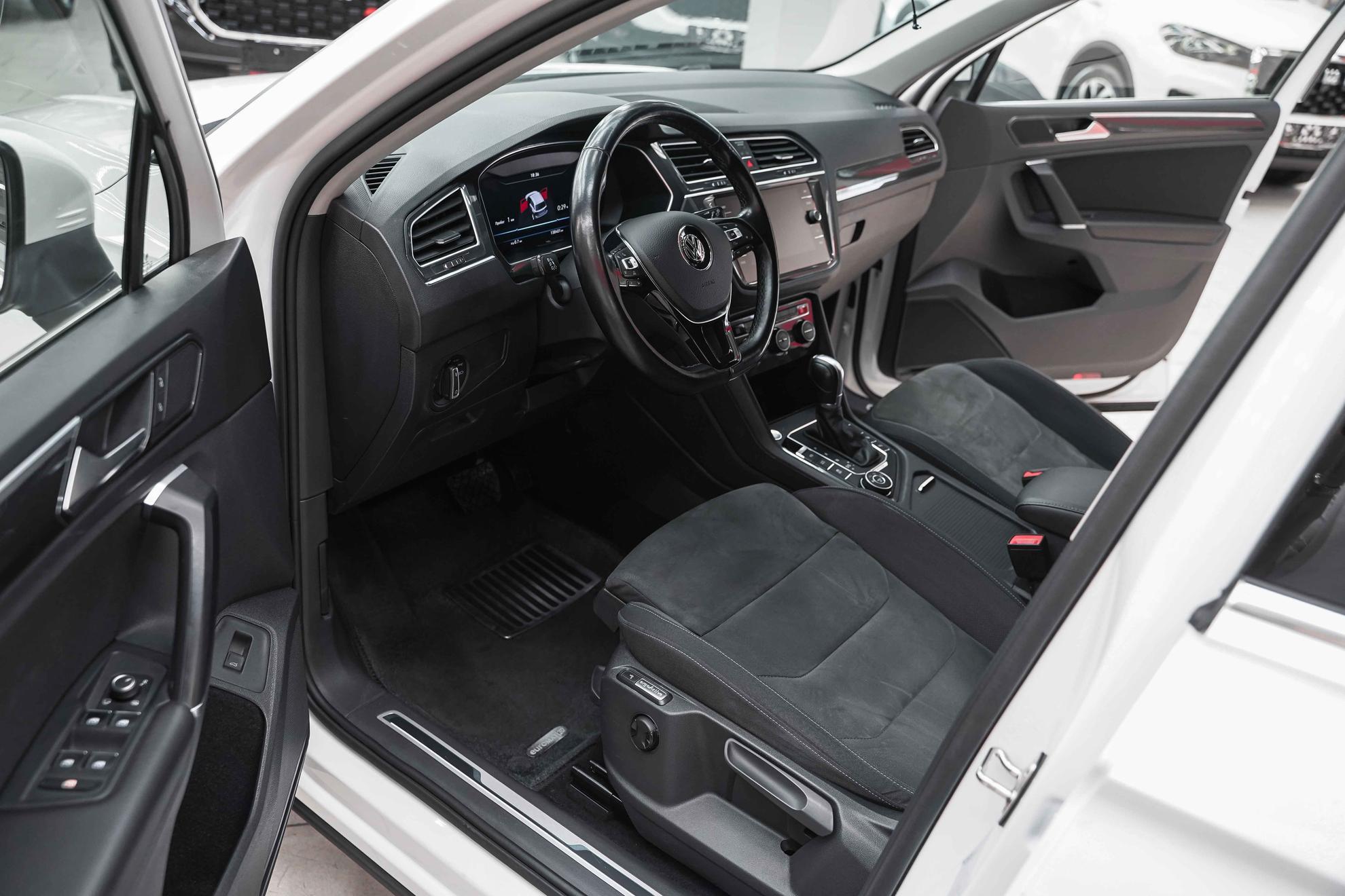 Volkswagen Tiguan 2017, белый, ДЦ Орехово