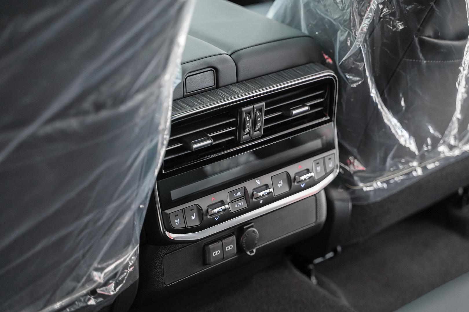 Toyota Land Cruiser 2025, черный, ДЦ Орехово