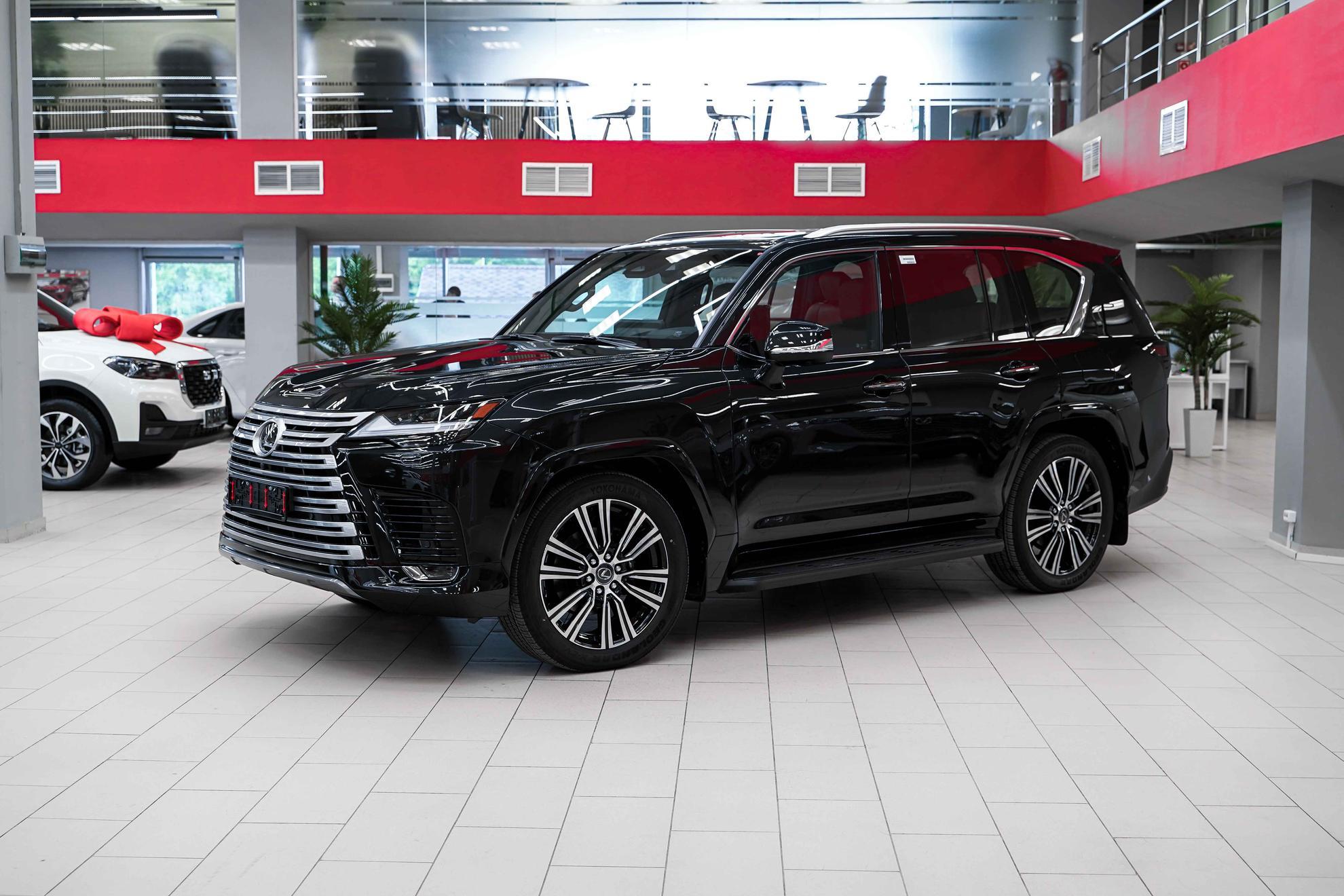 Lexus LX 2026, черный, ДЦ Орехово