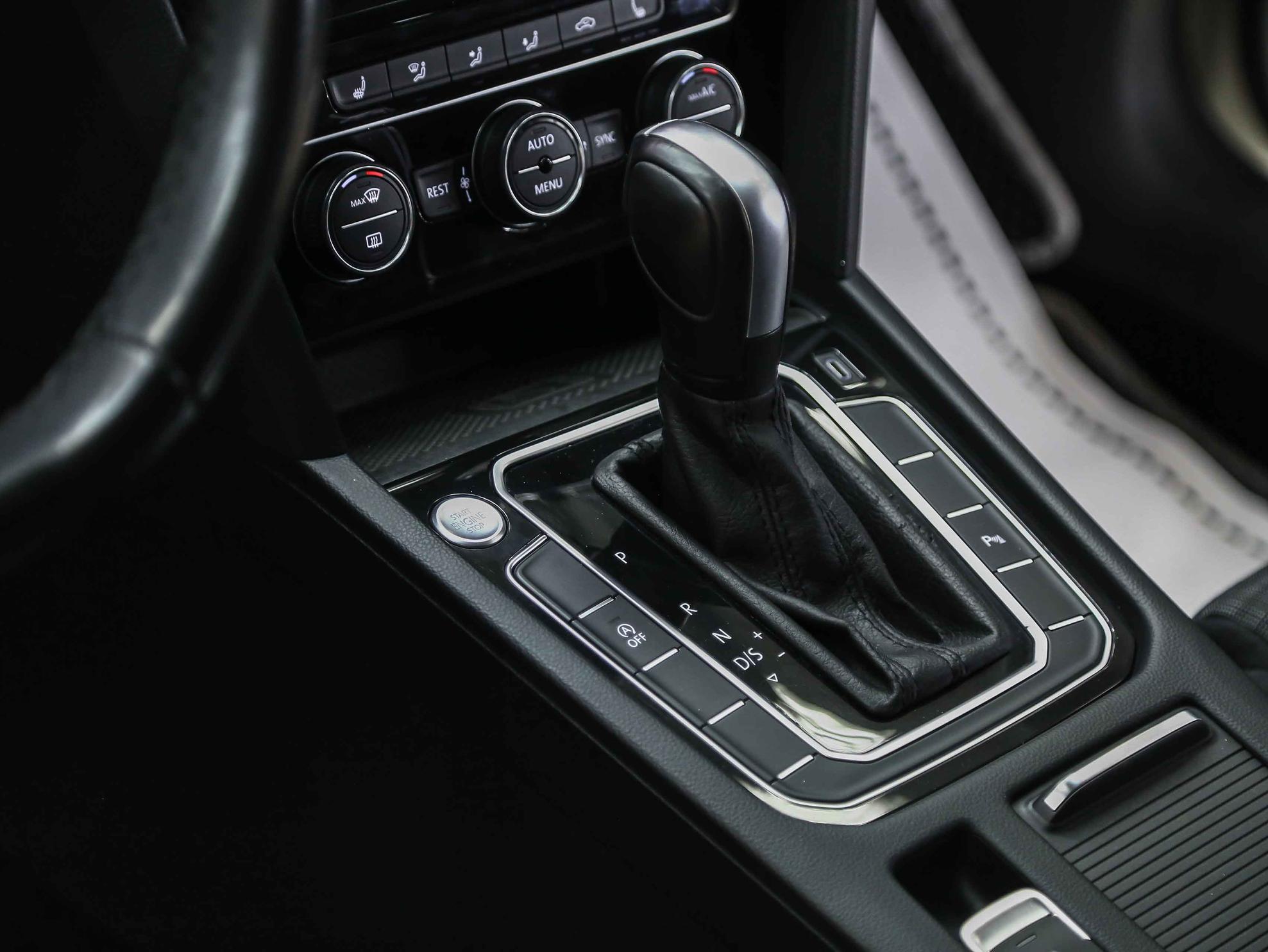 Volkswagen Passat 2020, белый, ДЦ Орехово