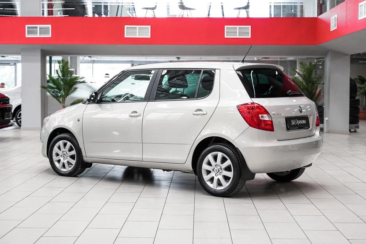 Skoda Fabia 2014, серый, ДЦ Орехово