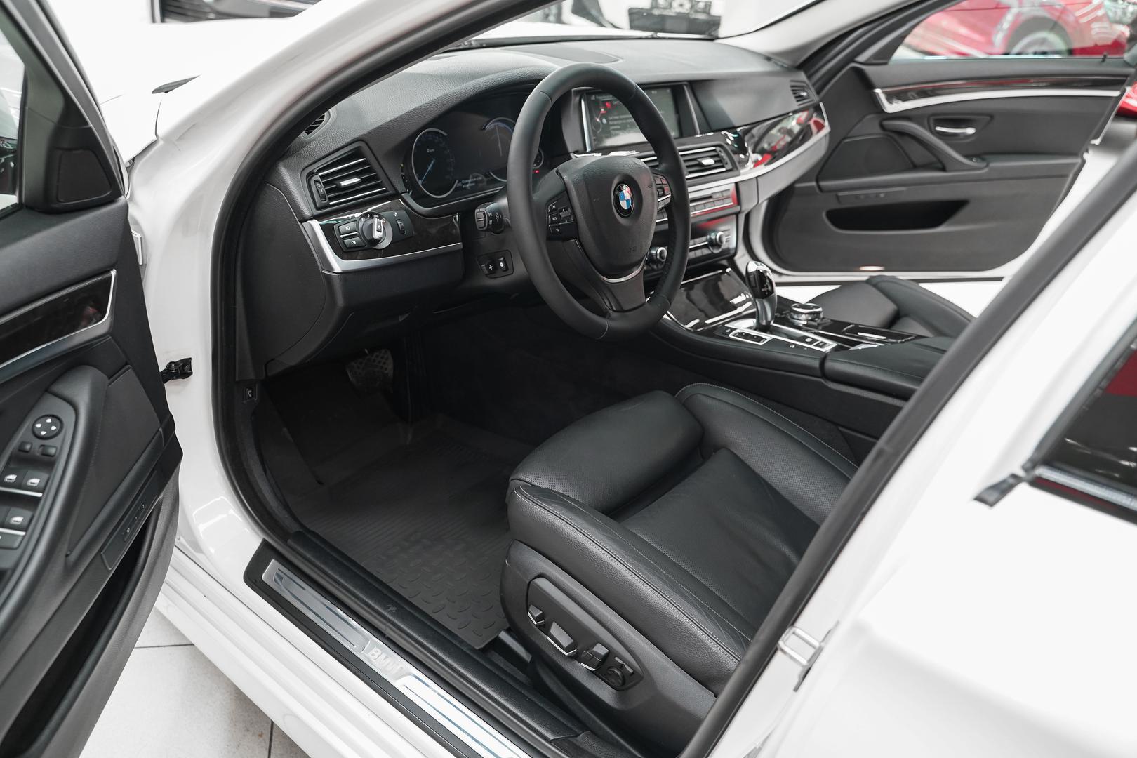 BMW 5 серии 2015, белый, ДЦ Орехово