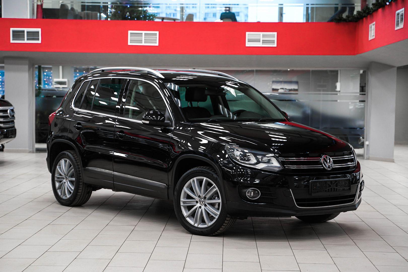 Volkswagen Tiguan 2012, черный, ДЦ Орехово