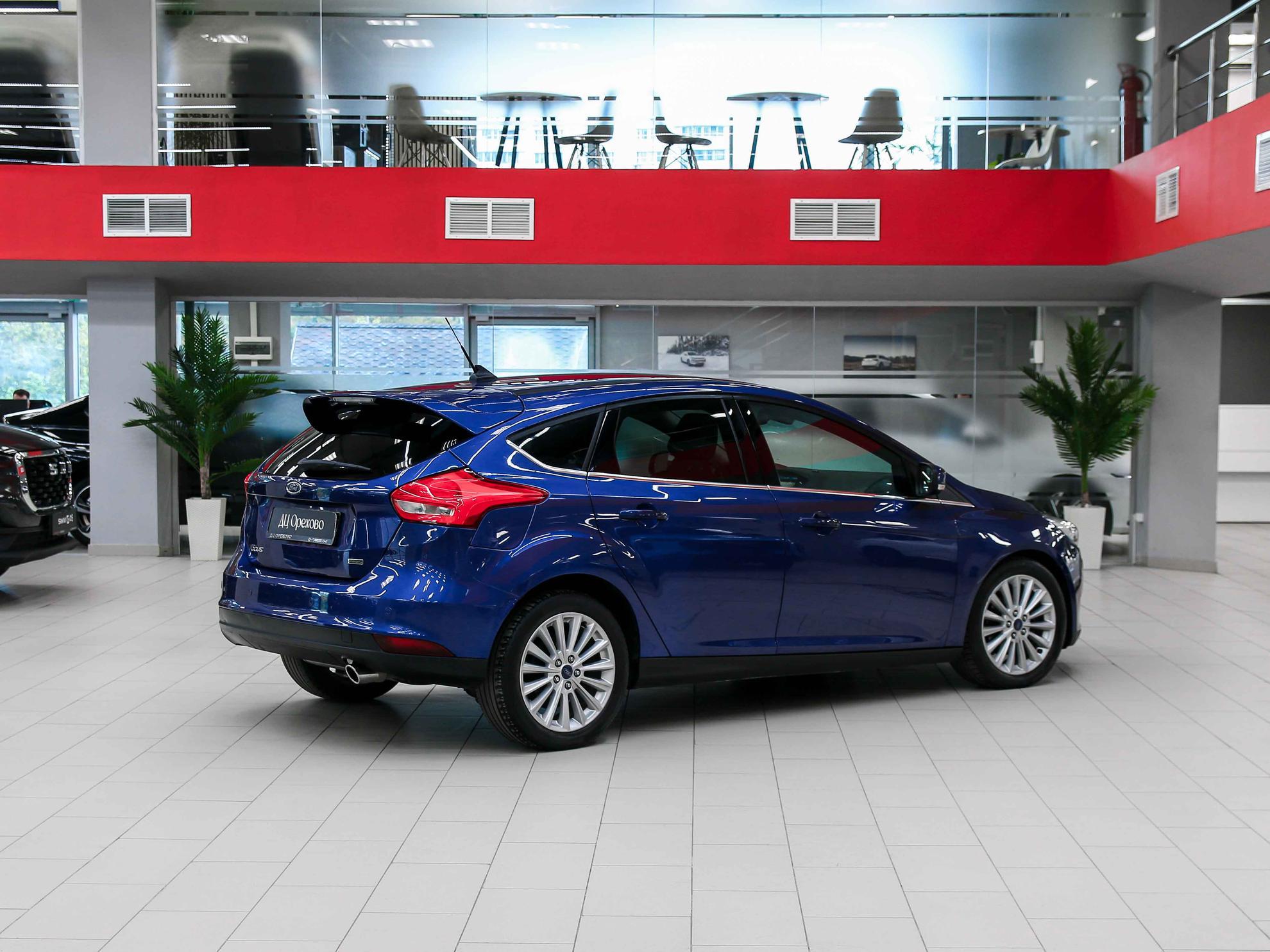 Ford Focus 2017, синий, ДЦ Орехово