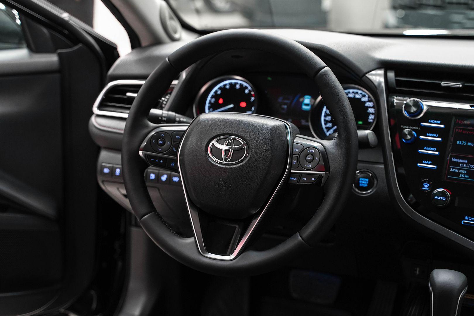 Toyota Camry 2018, черный, ДЦ Орехово