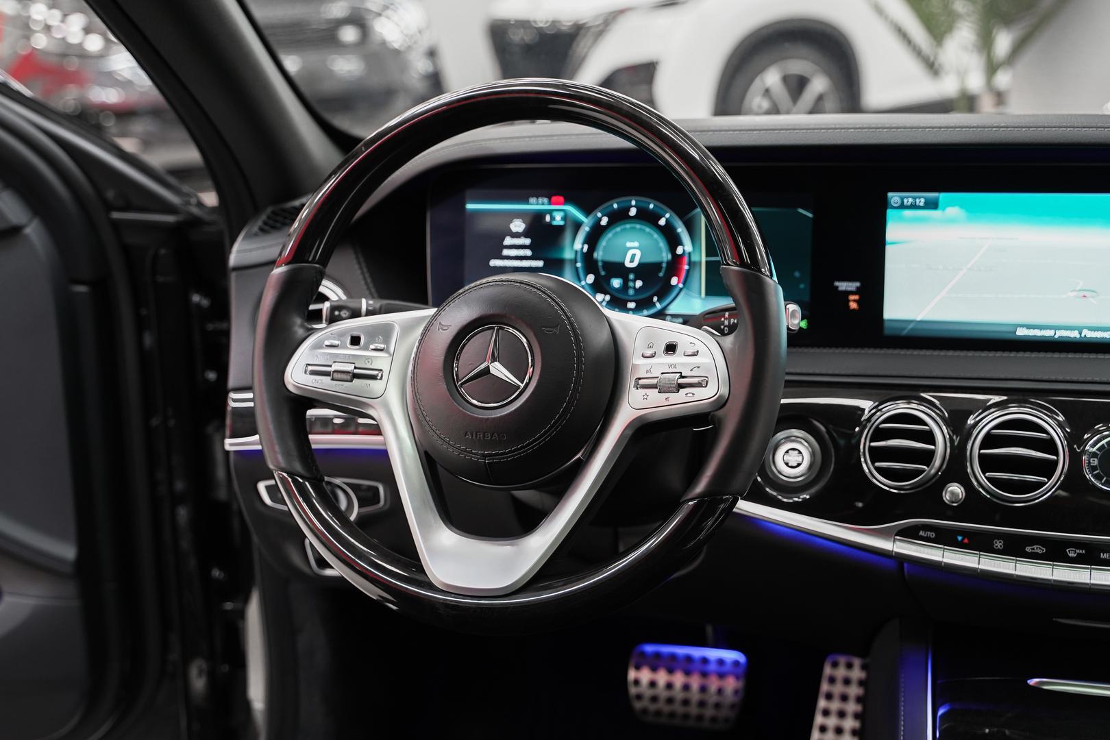 Mercedes-Benz S-Класс 2018, черный, ДЦ Орехово