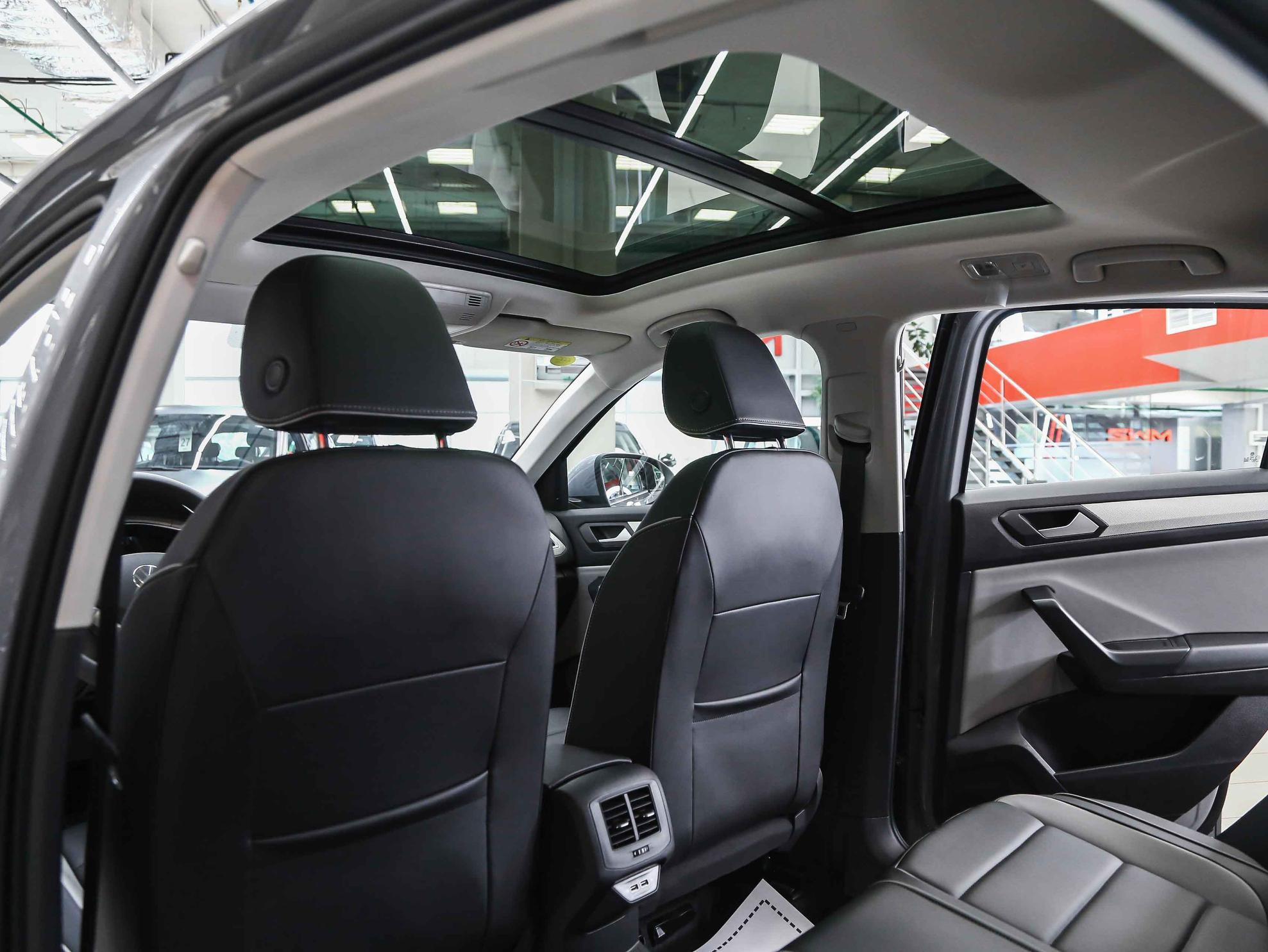Volkswagen T-Roc 2026, серый, ДЦ Орехово