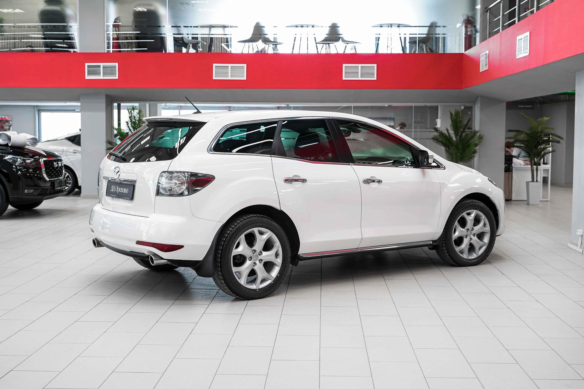Mazda CX-7 2010, белый, ДЦ Орехово