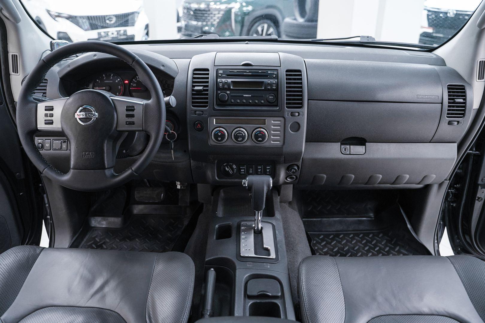 Nissan Navara (Frontier) 2006, черный, ДЦ Орехово