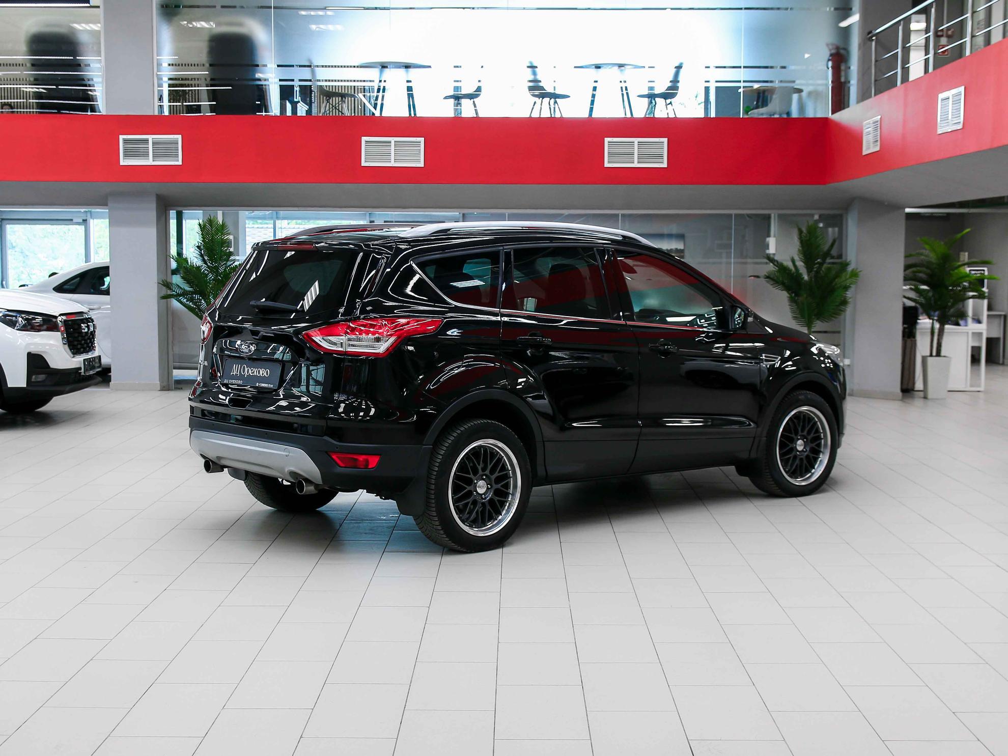 Ford Kuga 2013, черный, ДЦ Орехово