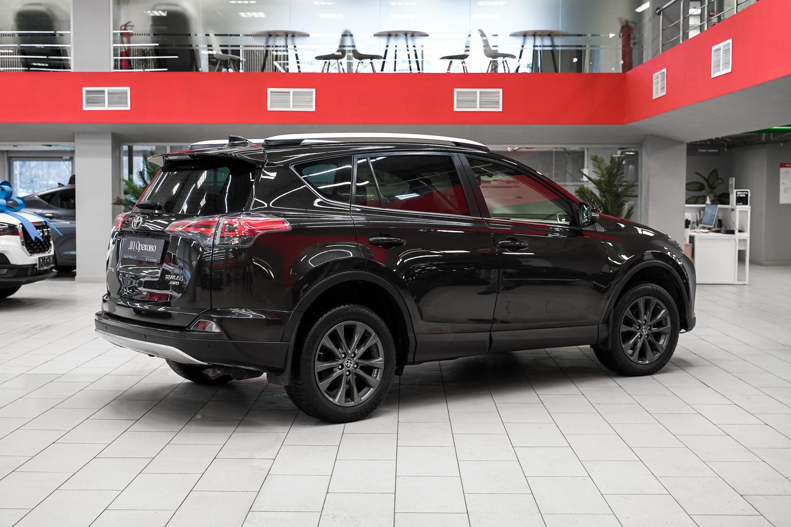 Toyota RAV4 2016, коричневый, ДЦ Орехово