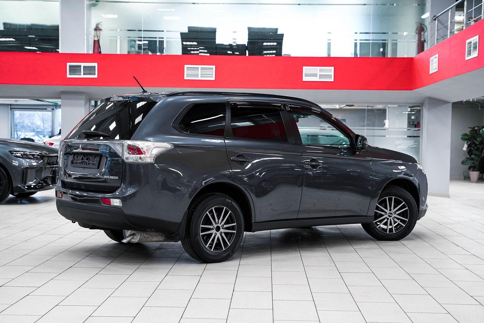 Mitsubishi Outlander 2013, серый, ДЦ Орехово