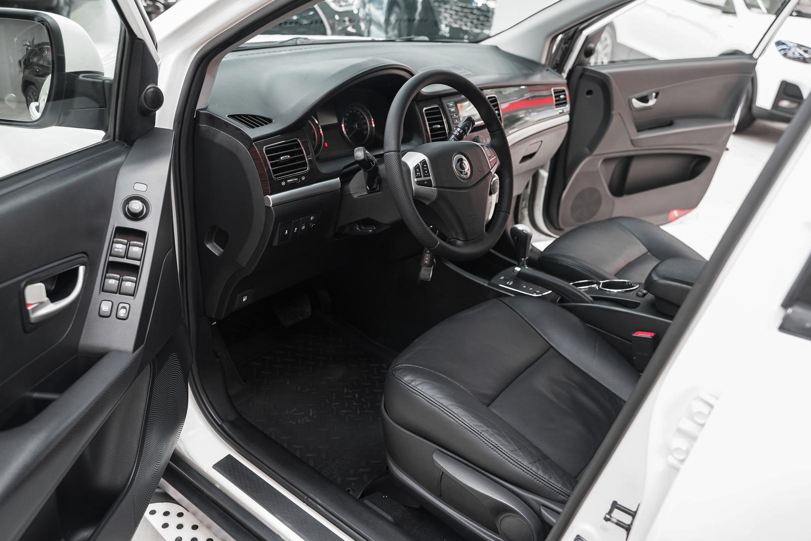 SsangYong Actyon 2011, белый, ДЦ Орехово