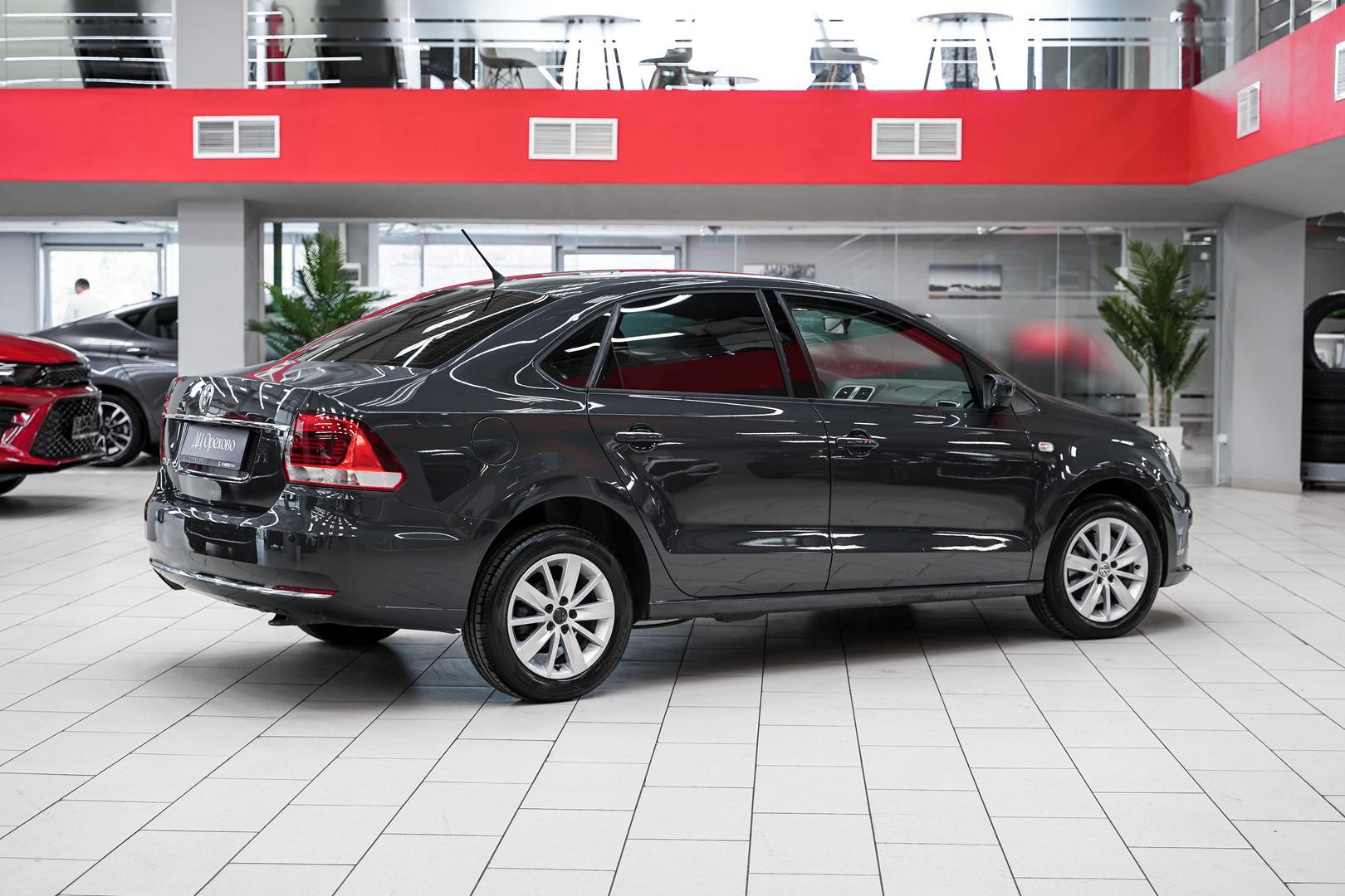 Volkswagen Polo 2016, черный, ДЦ Орехово